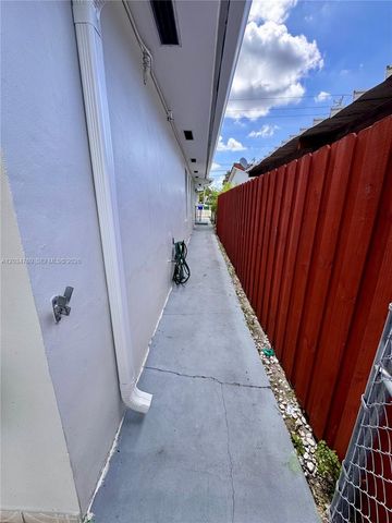 1158 NW 34th Ave 1, Miami, FL 33125