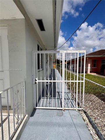 1158 NW 34th Ave 1, Miami, FL 33125