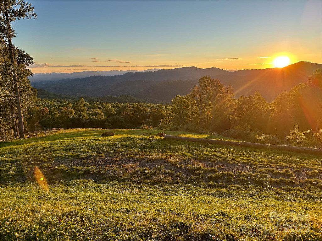 TBD Nicholas Knoll Road, Bakersville, NC 28705