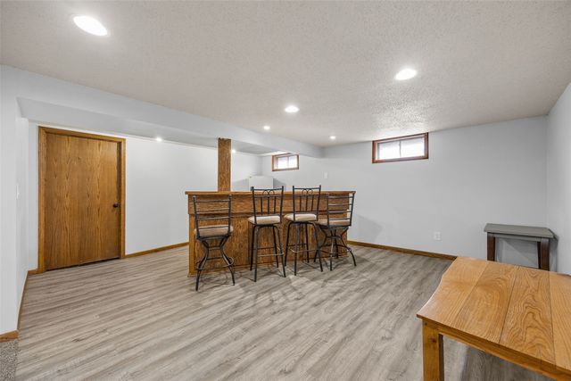 5434 Gordon Avenue NW, Cedar Rapids, IA 52405