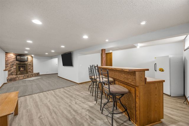 5434 Gordon Avenue NW, Cedar Rapids, IA 52405