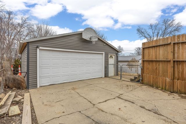 5434 Gordon Avenue NW, Cedar Rapids, IA 52405