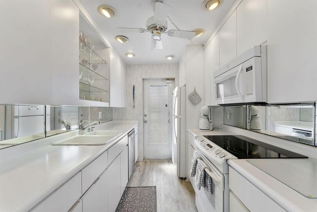 101 NE 19th Avenue 228, Deerfield Beach, FL 33441