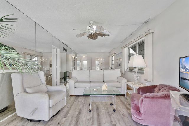 101 NE 19th Avenue 228, Deerfield Beach, FL 33441