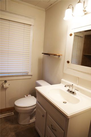 832 Daniels Street NE, Cedar Rapids, IA 52402