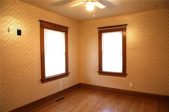 832 Daniels Street NE, Cedar Rapids, IA 52402