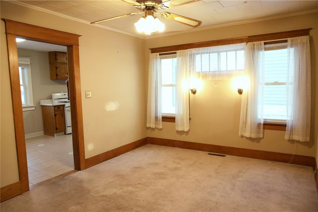 832 Daniels Street NE, Cedar Rapids, IA 52402