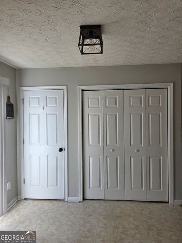 387 Spring Walk Trace, Lawrenceville, GA 30046