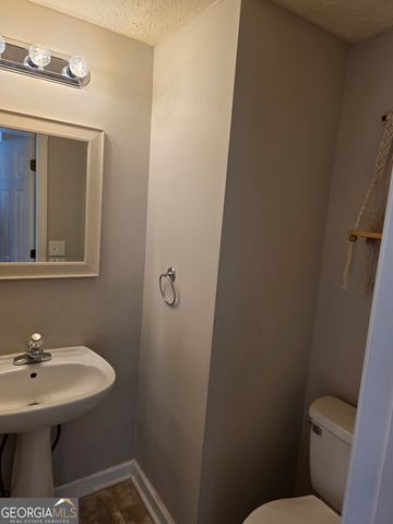 387 Spring Walk Trace, Lawrenceville, GA 30046