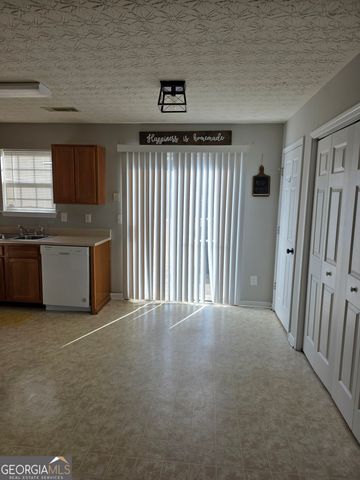 387 Spring Walk Trace, Lawrenceville, GA 30046