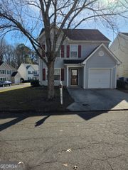 387 Spring Walk Trace, Lawrenceville, GA 30046