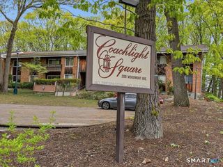 200 Woodmont Avenue 118, Bridgeport, CT 06606