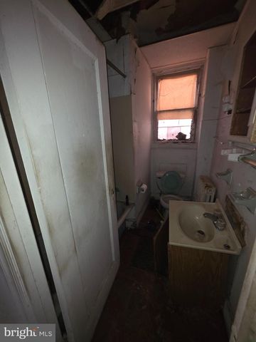 5434 CHESTNUT ST, Philadelphia, PA 19139