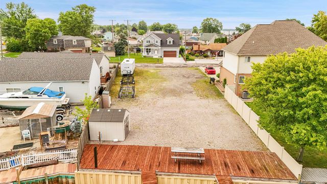 29050 Farwell Street, New Baltimore, MI 48047