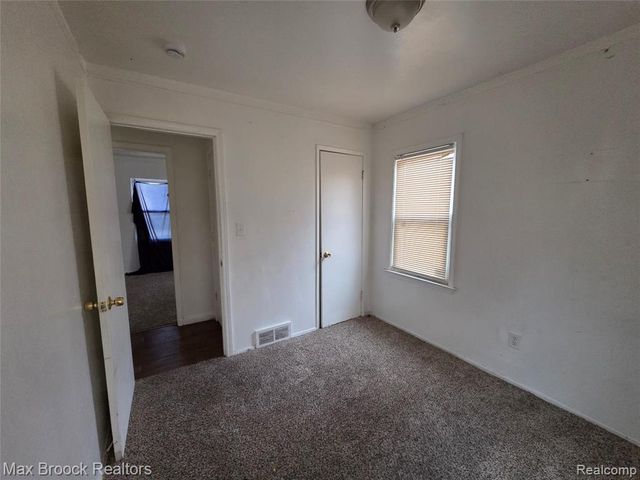 24511 Florence Street, Detroit, MI 48219