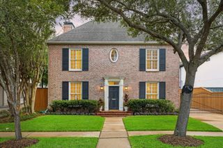 4138 University Boulevard, West University Place, TX 77005