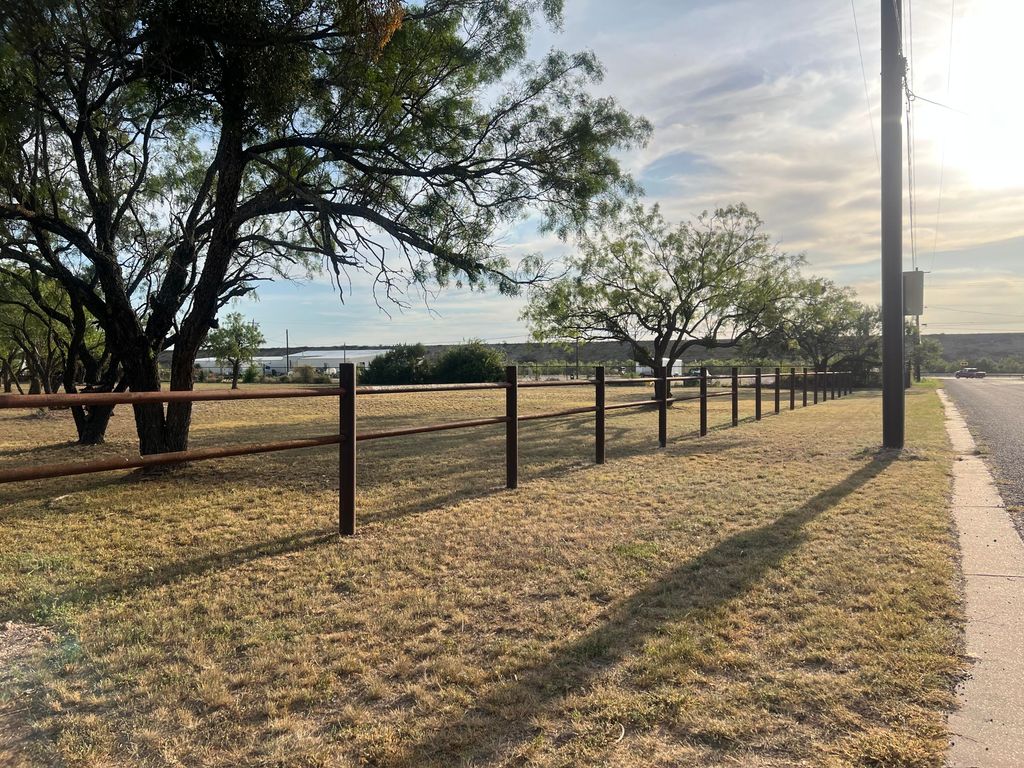 Image 1 of property listing at 1109 W 48th Street, San Angelo, TX 76903