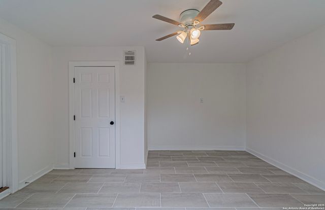 210 N San Jacinto, San Antonio, TX 78207