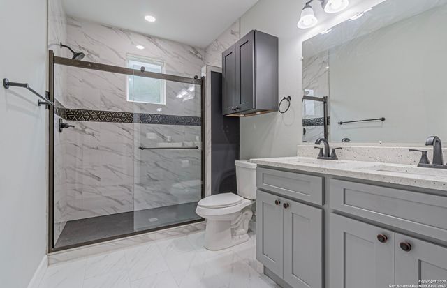 210 N San Jacinto, San Antonio, TX 78207