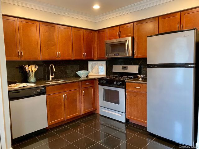 24 Country Club Drive B, Coram, NY 11727
