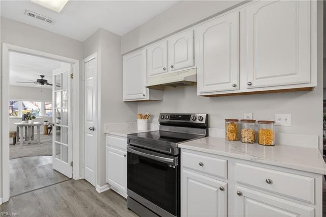 5149 Holly Farms DR, Virginia Beach, VA 23462