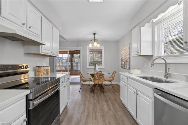 5149 Holly Farms DR, Virginia Beach, VA 23462