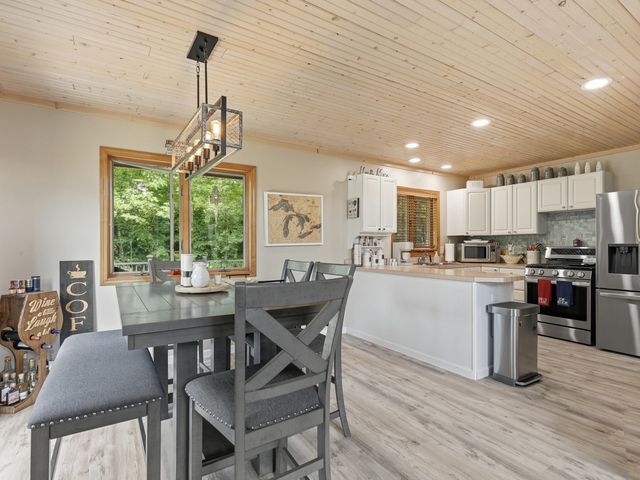 9551 Clubhouse Drive W, Morton Twp, MI 49346
