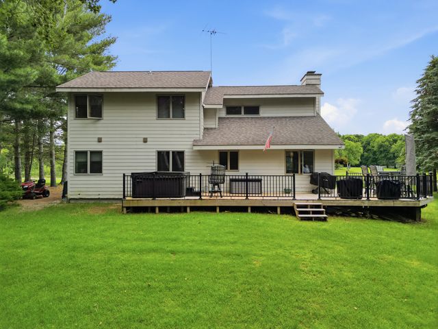 9551 Clubhouse Drive W, Morton Twp, MI 49346