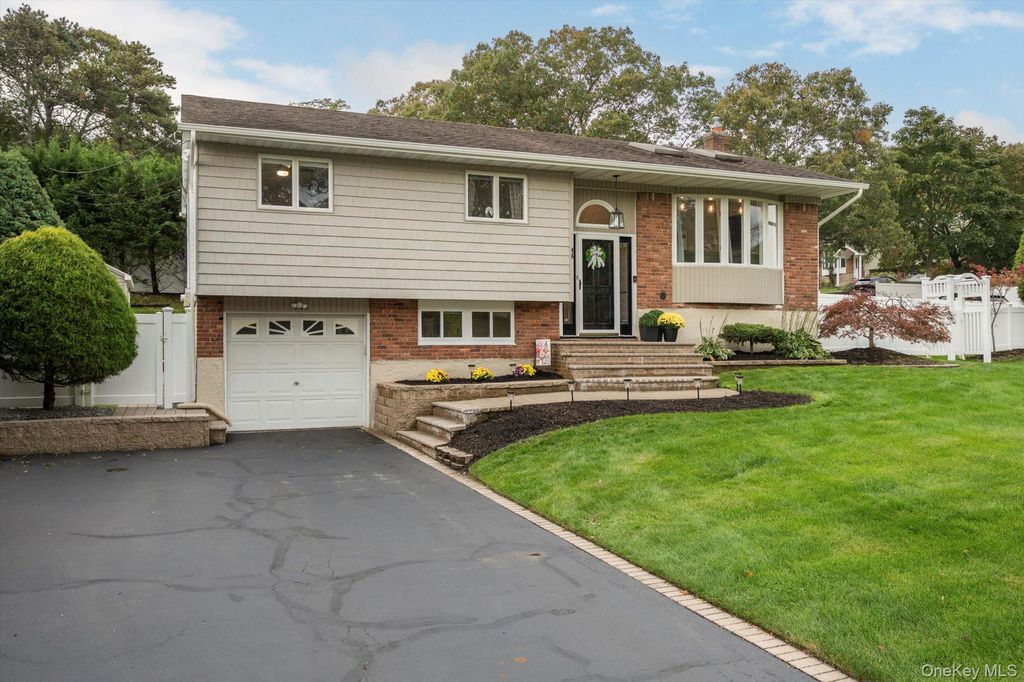 46 Parnell Drive, Smithtown, NY 11787 — photo 2