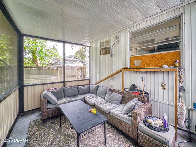 628 Mulberry Street, Daytona Beach, FL 32114