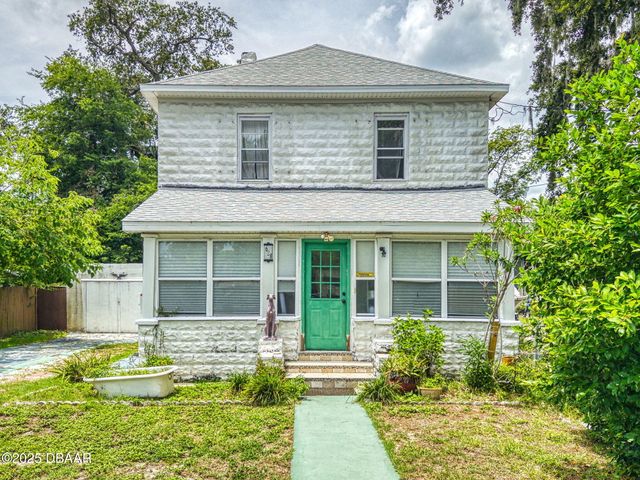 628 Mulberry Street, Daytona Beach, FL 32114
