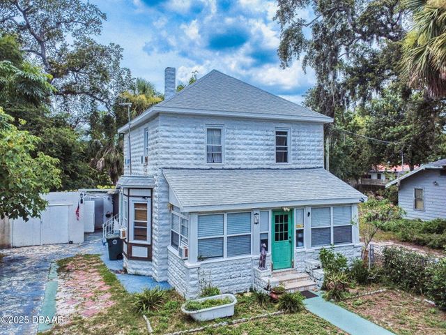 628 Mulberry Street, Daytona Beach, FL 32114