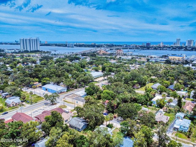 628 Mulberry Street, Daytona Beach, FL 32114