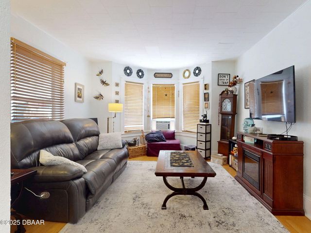 628 Mulberry Street, Daytona Beach, FL 32114