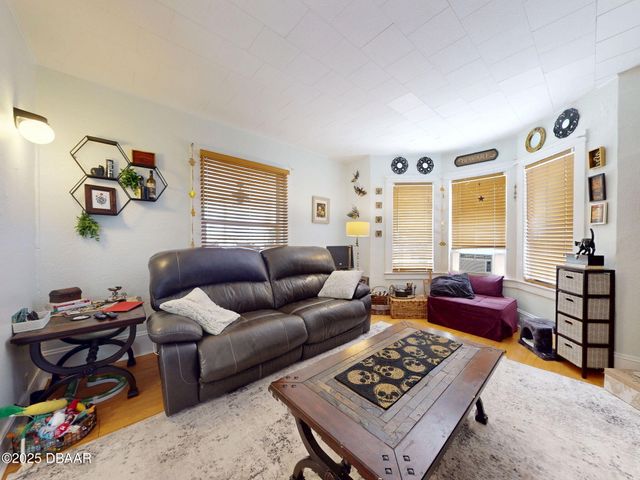 628 Mulberry Street, Daytona Beach, FL 32114