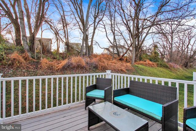 18007 DAVE ANNE CIR, Stewartstown, PA 17363