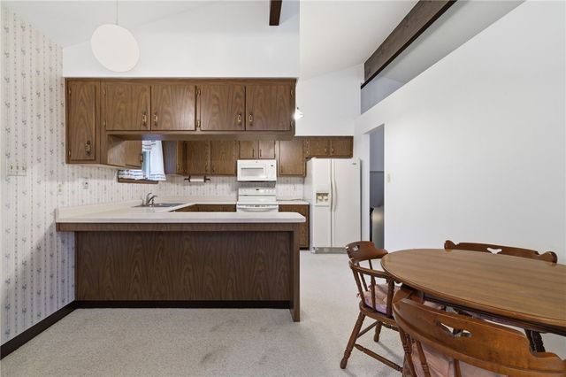 261 Hazelwood Dr, N Franklin Twp, PA 15301