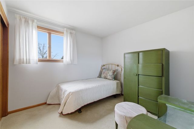 261 Hazelwood Dr, N Franklin Twp, PA 15301