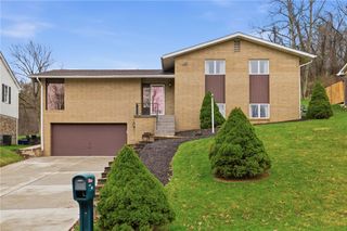 261 Hazelwood Dr, N Franklin Twp, PA 15301