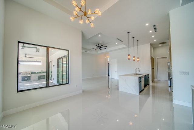 1019 SW 8th CT, Cape Coral, FL 33991