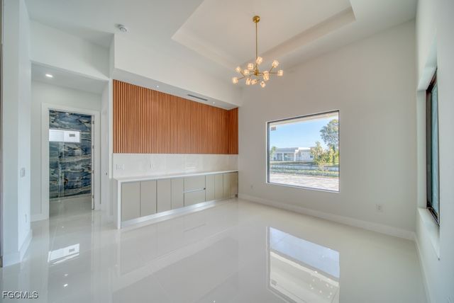 1019 SW 8th CT, Cape Coral, FL 33991