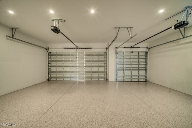 1019 SW 8th CT, Cape Coral, FL 33991