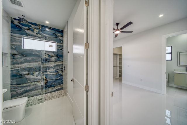 1019 SW 8th CT, Cape Coral, FL 33991