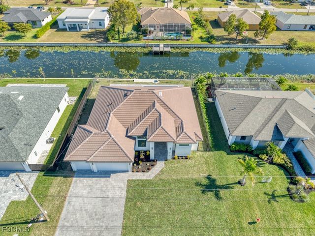 1019 SW 8th CT, Cape Coral, FL 33991