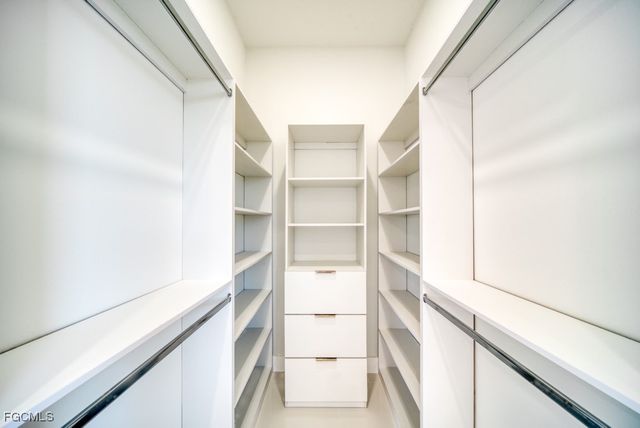 1019 SW 8th CT, Cape Coral, FL 33991