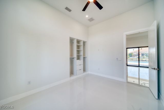 1019 SW 8th CT, Cape Coral, FL 33991