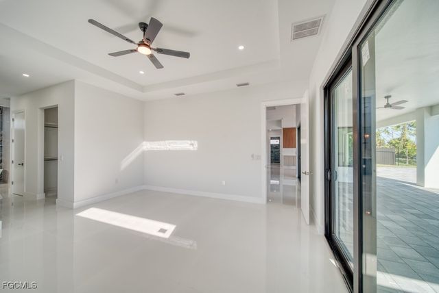 1019 SW 8th CT, Cape Coral, FL 33991