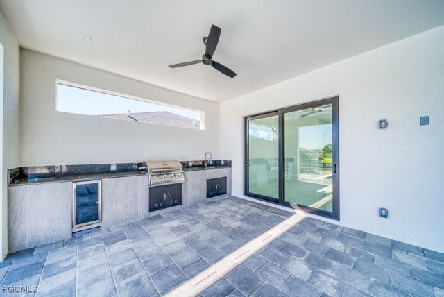 1019 SW 8th CT, Cape Coral, FL 33991