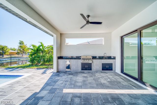 1019 SW 8th CT, Cape Coral, FL 33991