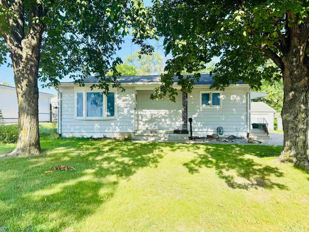 2903 Niles St., Waterloo, IA 50703